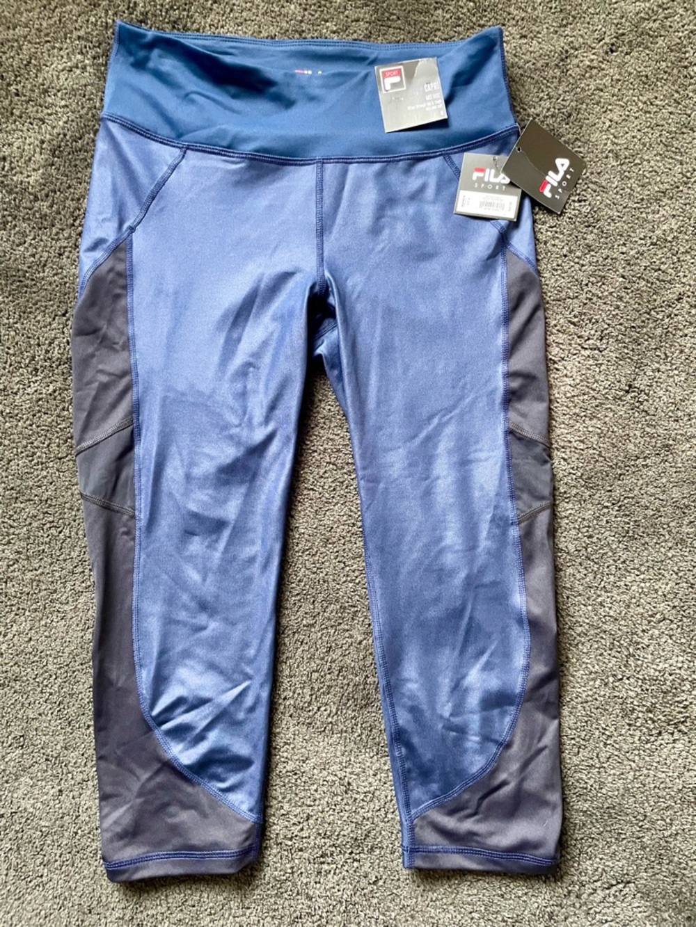 Fila Sport Women’s Soze Medum Capri Workout Leggings Blue w black NWT 2 AVAIL